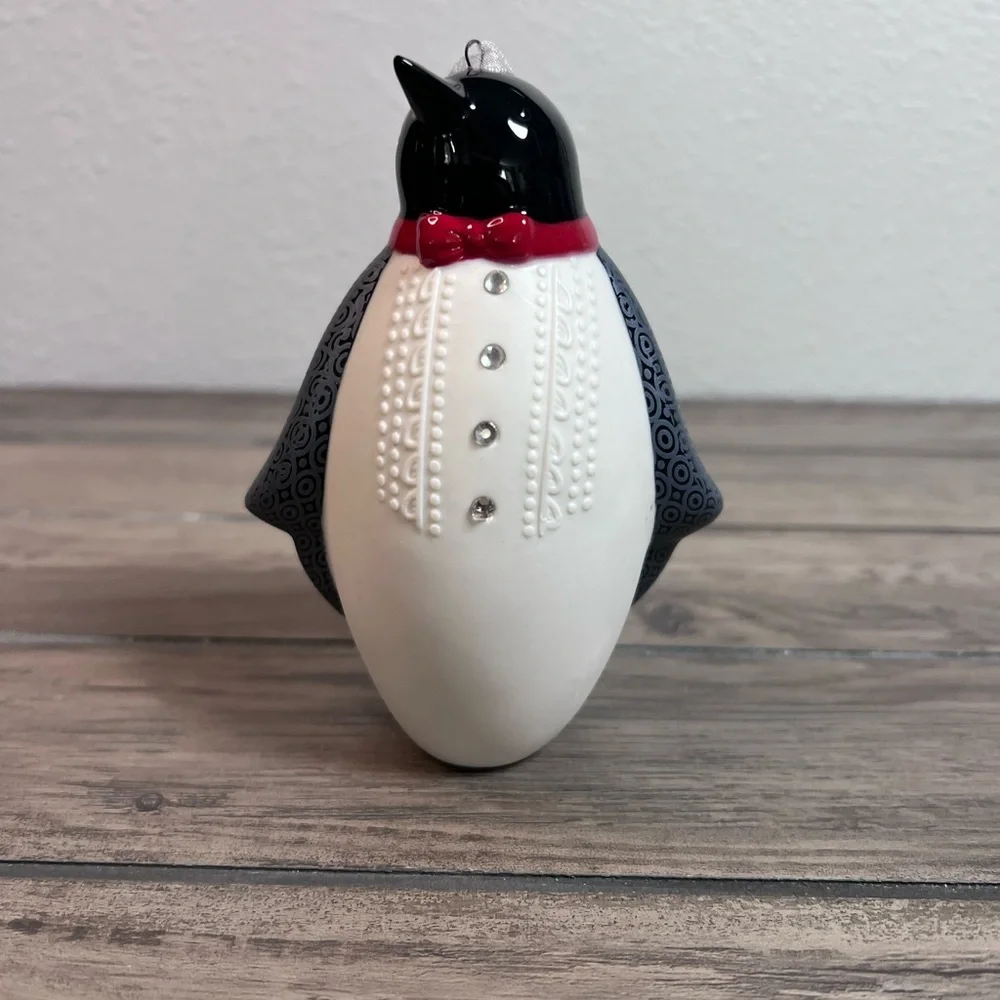 Hallmark Keepsake *NEW* Porcelain Christmas Ornament 2016 “Black Tie” Penguin‎